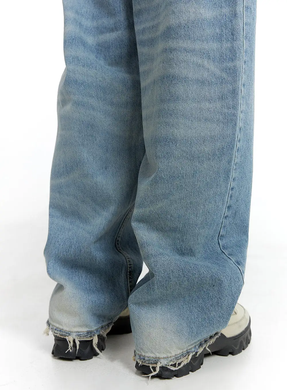 Distressed Baggy Straight Jeans CM418