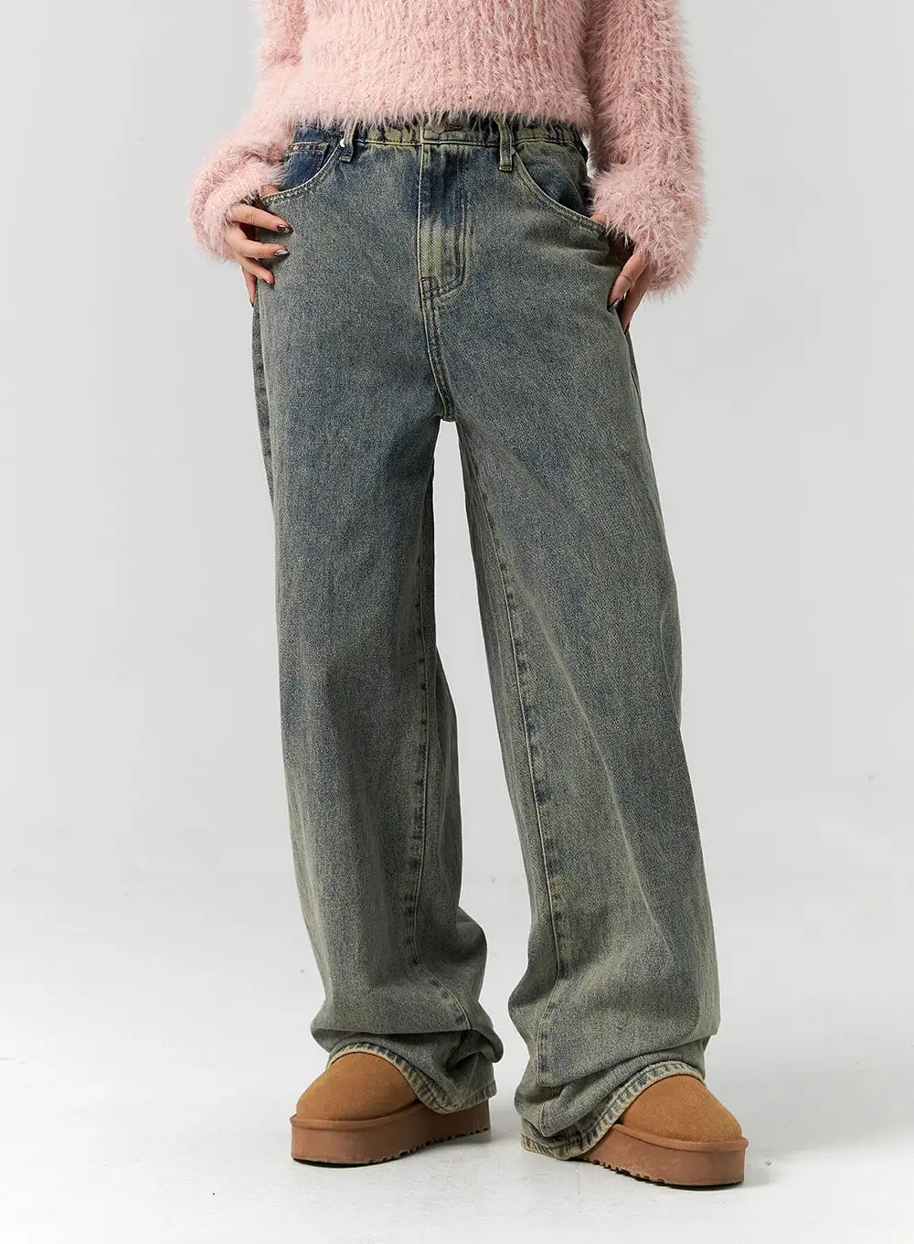 WideFit Mid Wash Jeans CS313